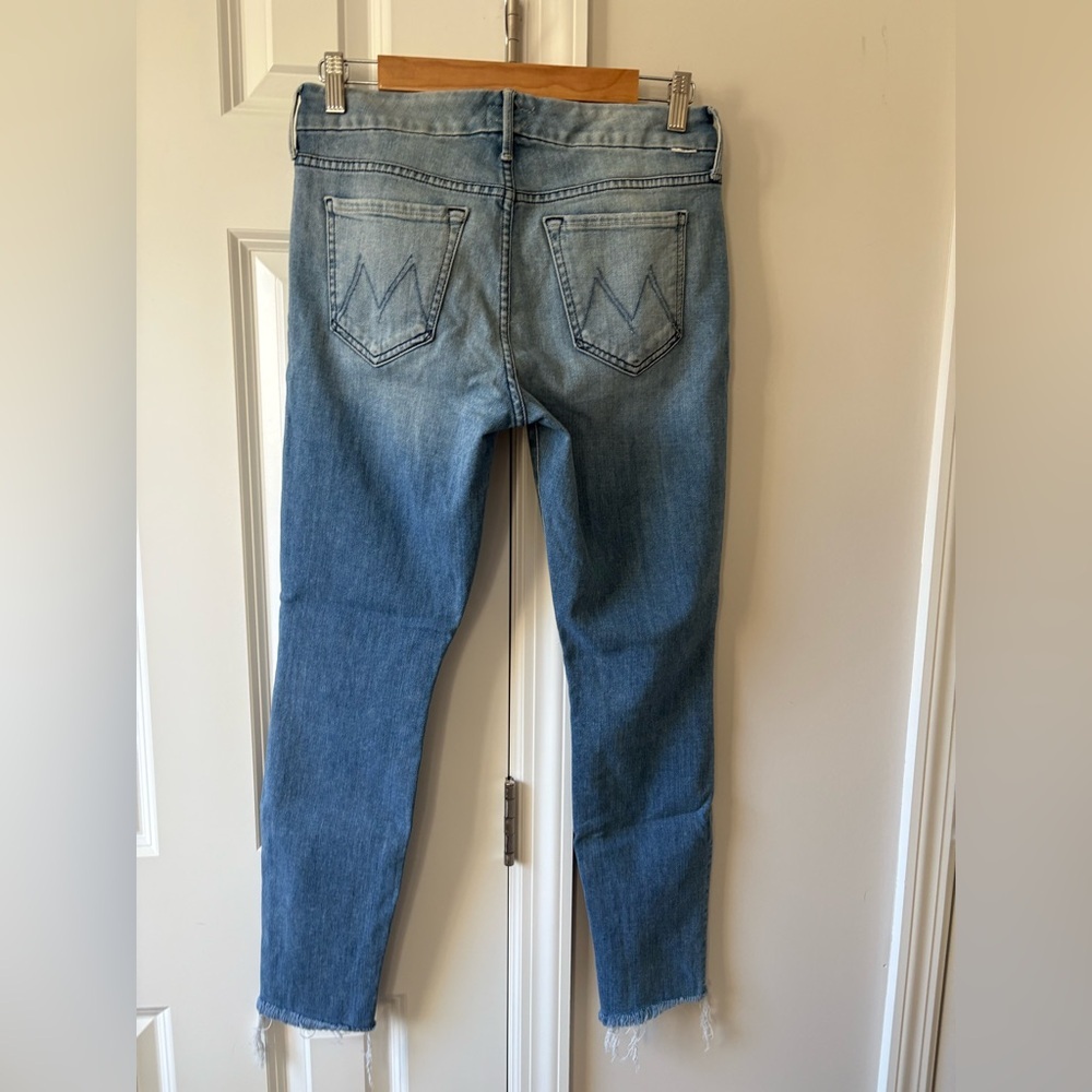 MOTHER Looker Jean Ankle Fray in Wash When Sparks Fly - Picture 3 of 9